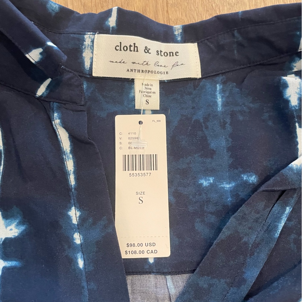 Anthropology / Cloth & Stone blouse size small, navy.